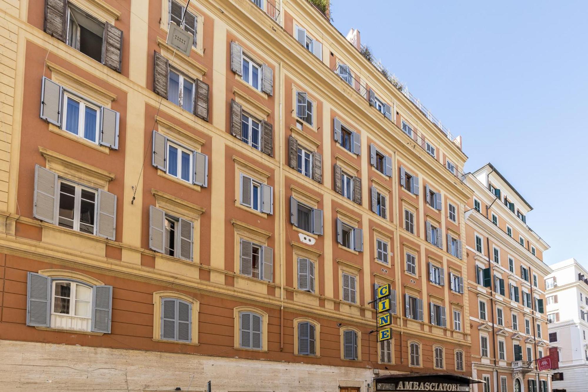 Hostly-puccini Luxury Home-near Colosseum & Trevi Rome